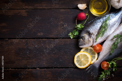 Canvas Print Gilthead fish and ingredients