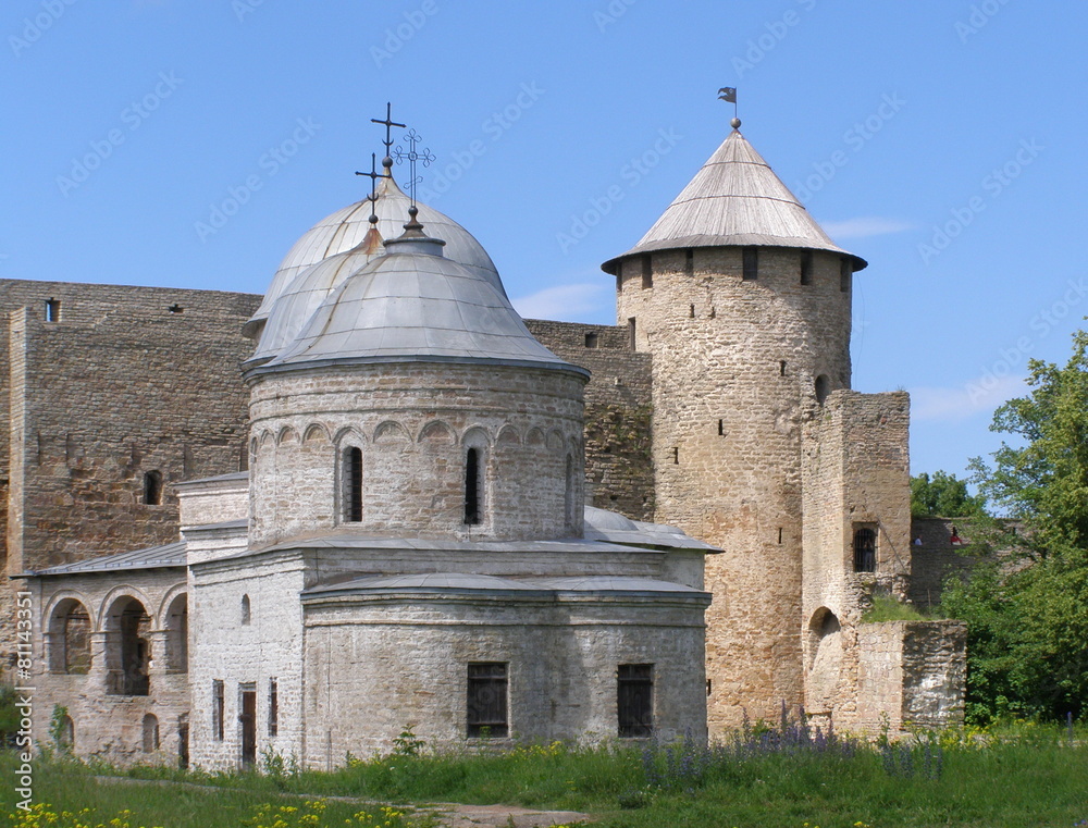 Никольская церковь и Воротная башня. Ивангородская крепость