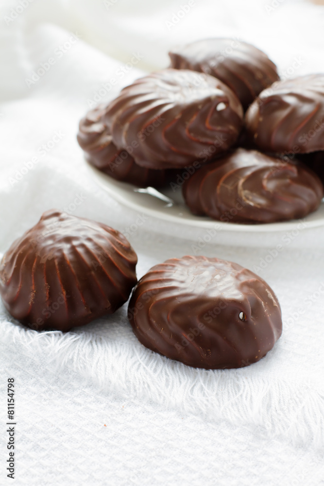 marshmallows in chocolate marshmallows in chocolate