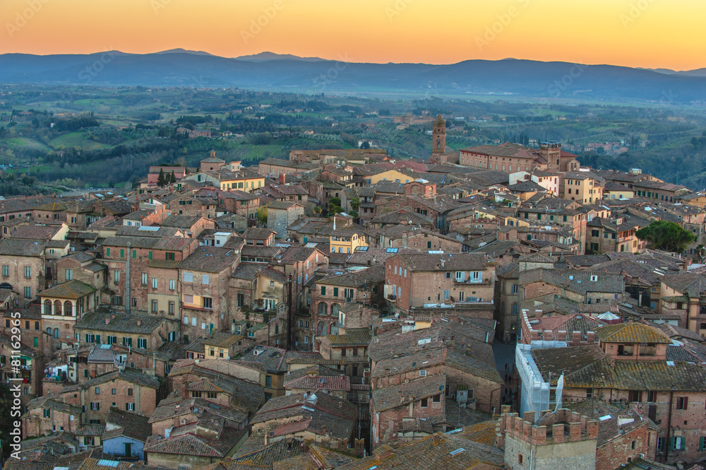 Fototapeta premium aerial panorama of the Tuscan medieval town of Siena, Italy