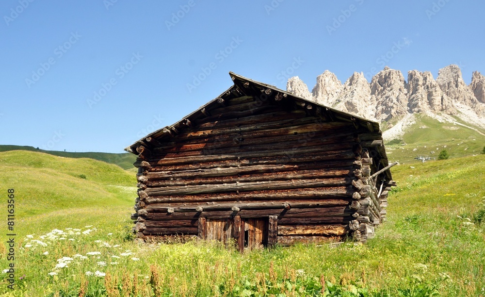 Hütte in den Dolomiten