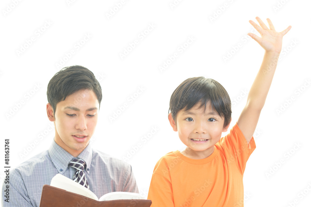 笑顔の教師と男の子 笑顔の教師と男の子