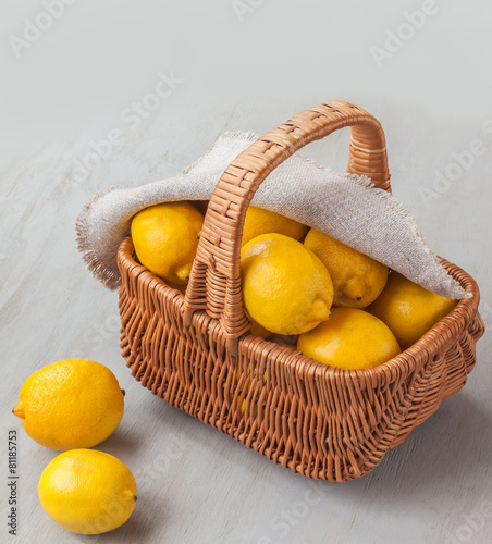 Fototapeta Naklejka Na Ścianę i Meble -  Basket with lemons