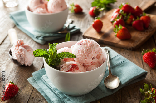 Cold Strawberry Ice Cream