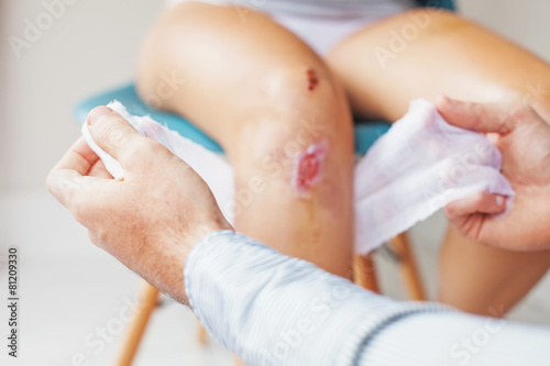 wound cleansing process in clinic