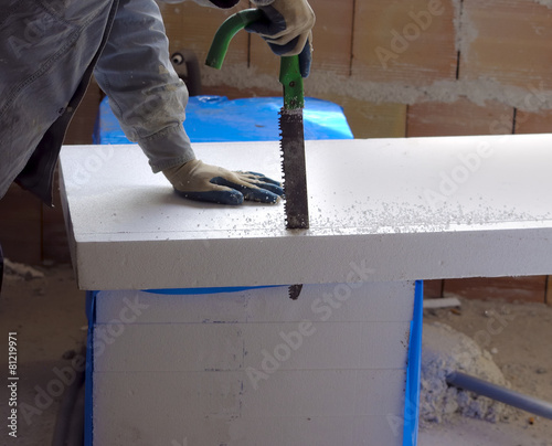 Worker size to fit a polystyrene panel with motion blure