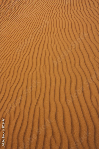 Dubai desert with beautiful sandunes © naufalmq