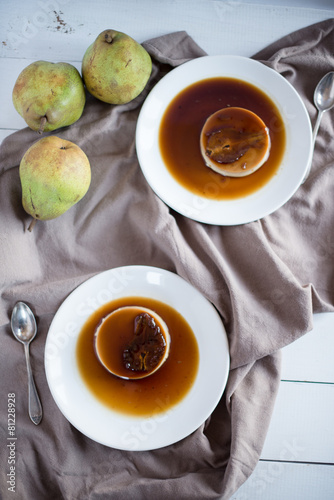 panna cotta with pears