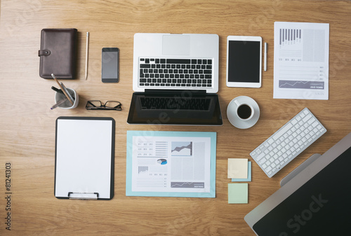 Businessman's tidy desktop