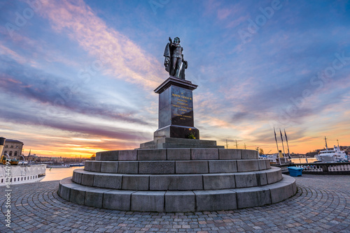 King Gustaf III statue