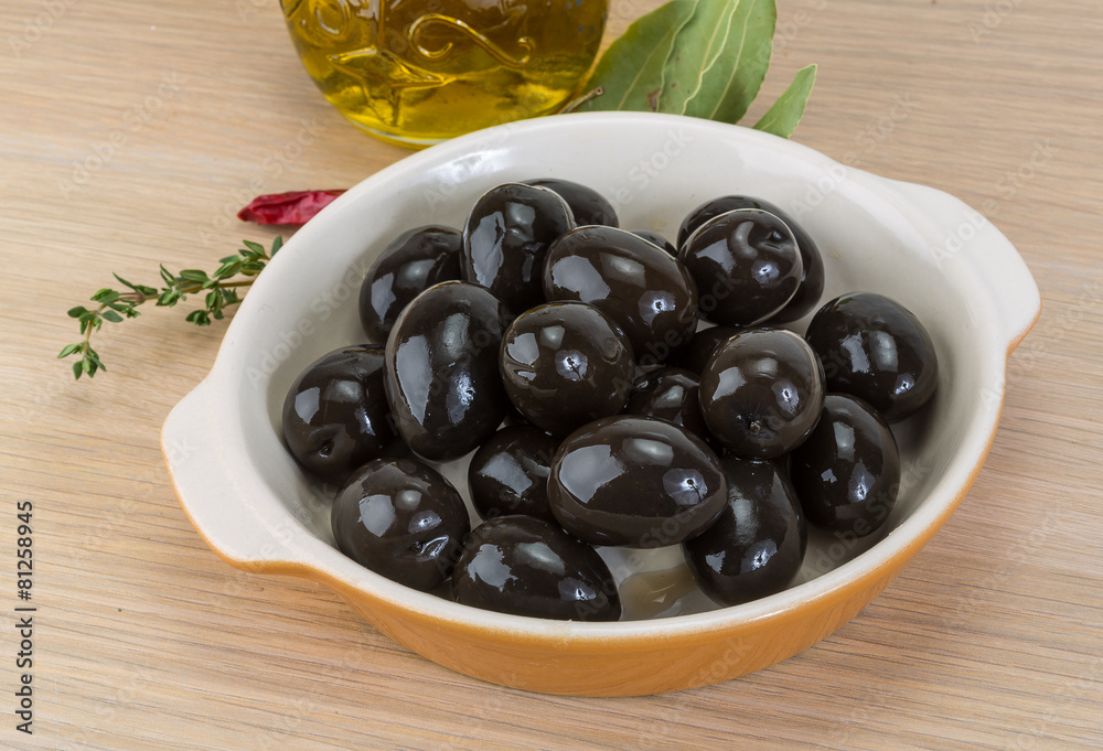 Black olives Black olives