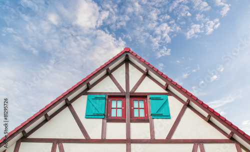 Wallpaper Mural Renovierte Fassade Fachwerkhaus in den Niederlande Torontodigital.ca