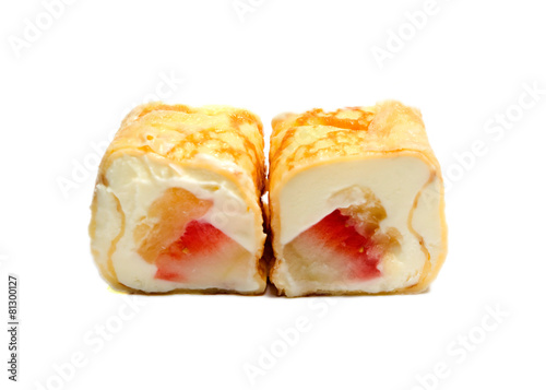 sweet sushi with pineaplle, strawberries and cheese