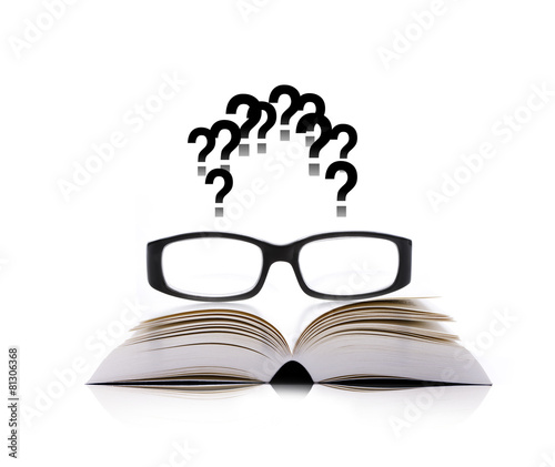 Buch und Brille