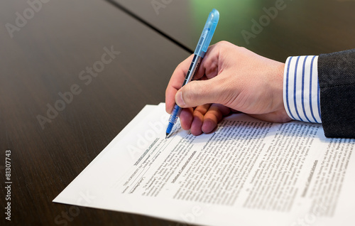 Billede på lærred Filling a Non disclosure agreement