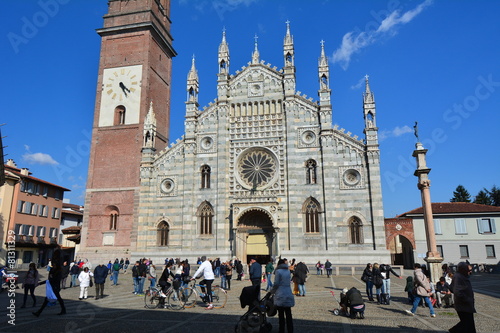 Fotografi le duomo de monza, lombardie en italie