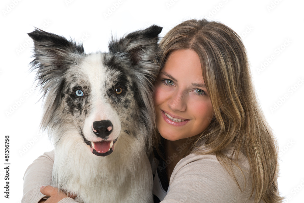 Junge Frau mit Hund Junge Frau mit Hund