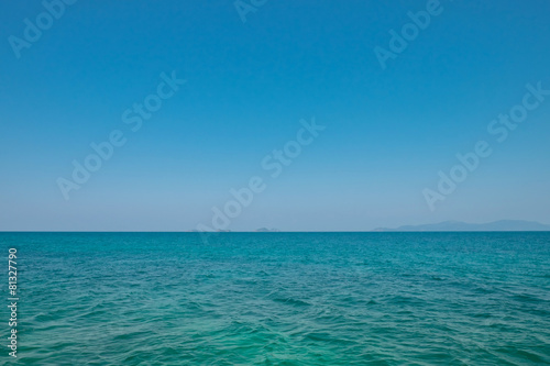 emerald color sea water background © artcomedy