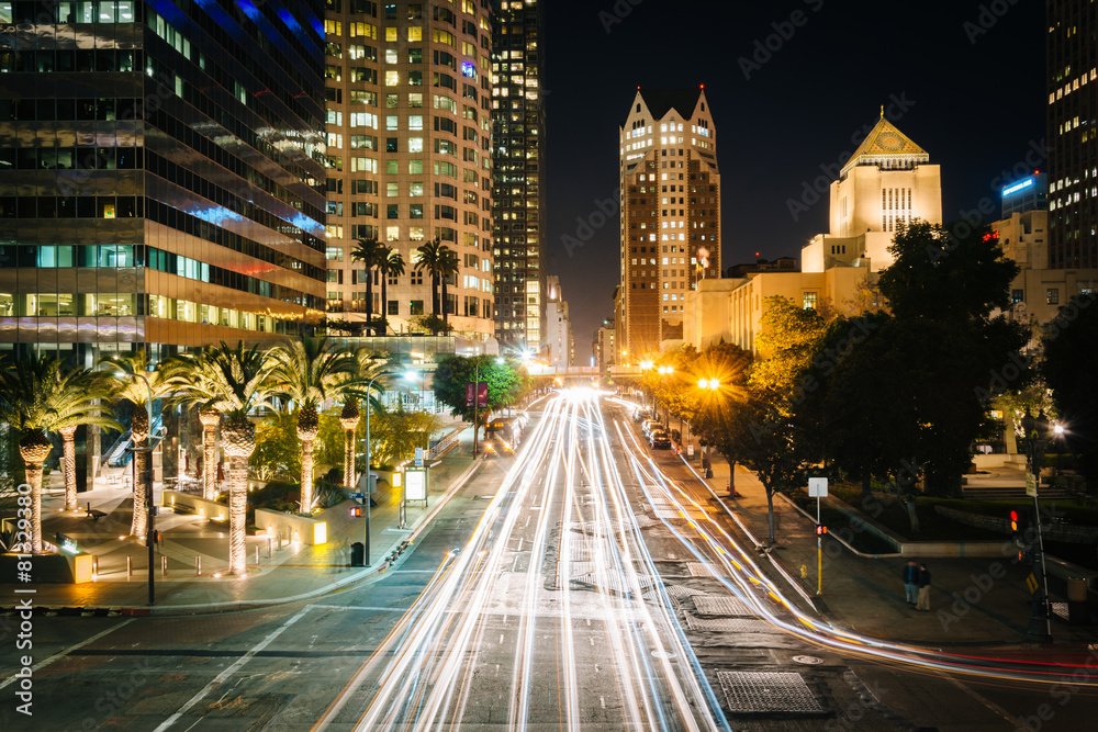 Long exposure of traffic and buildings along 5th Street at night
