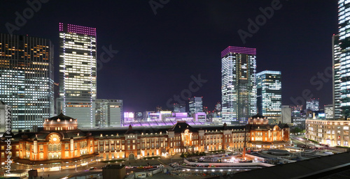 東京駅・夜景 © naka