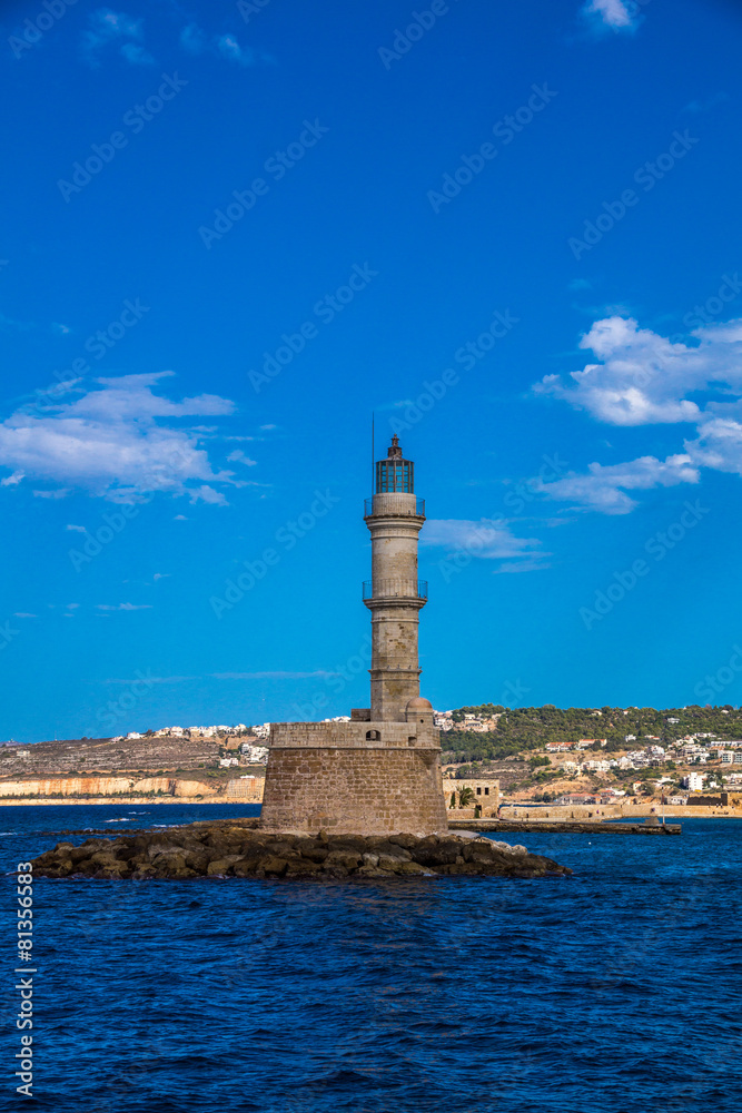 Leuchtturm hält Stellung vor Chania auf Kreta