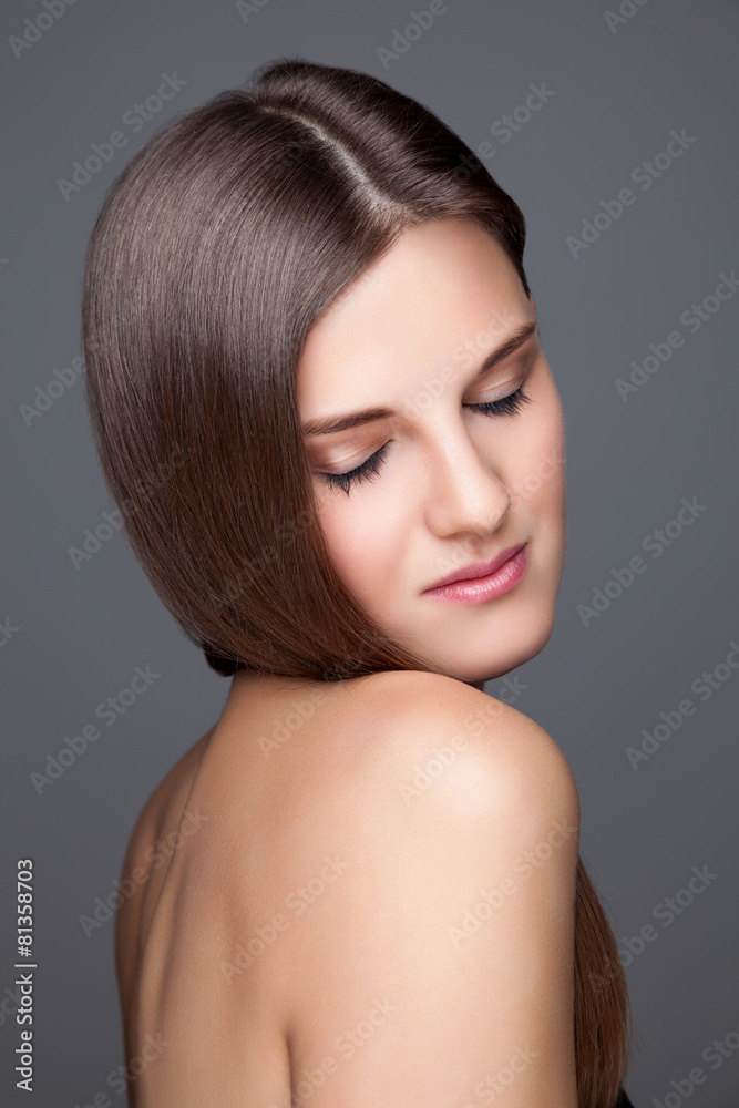 Beautifu brunette with long straight hair Beautifu brunette with long straight hair