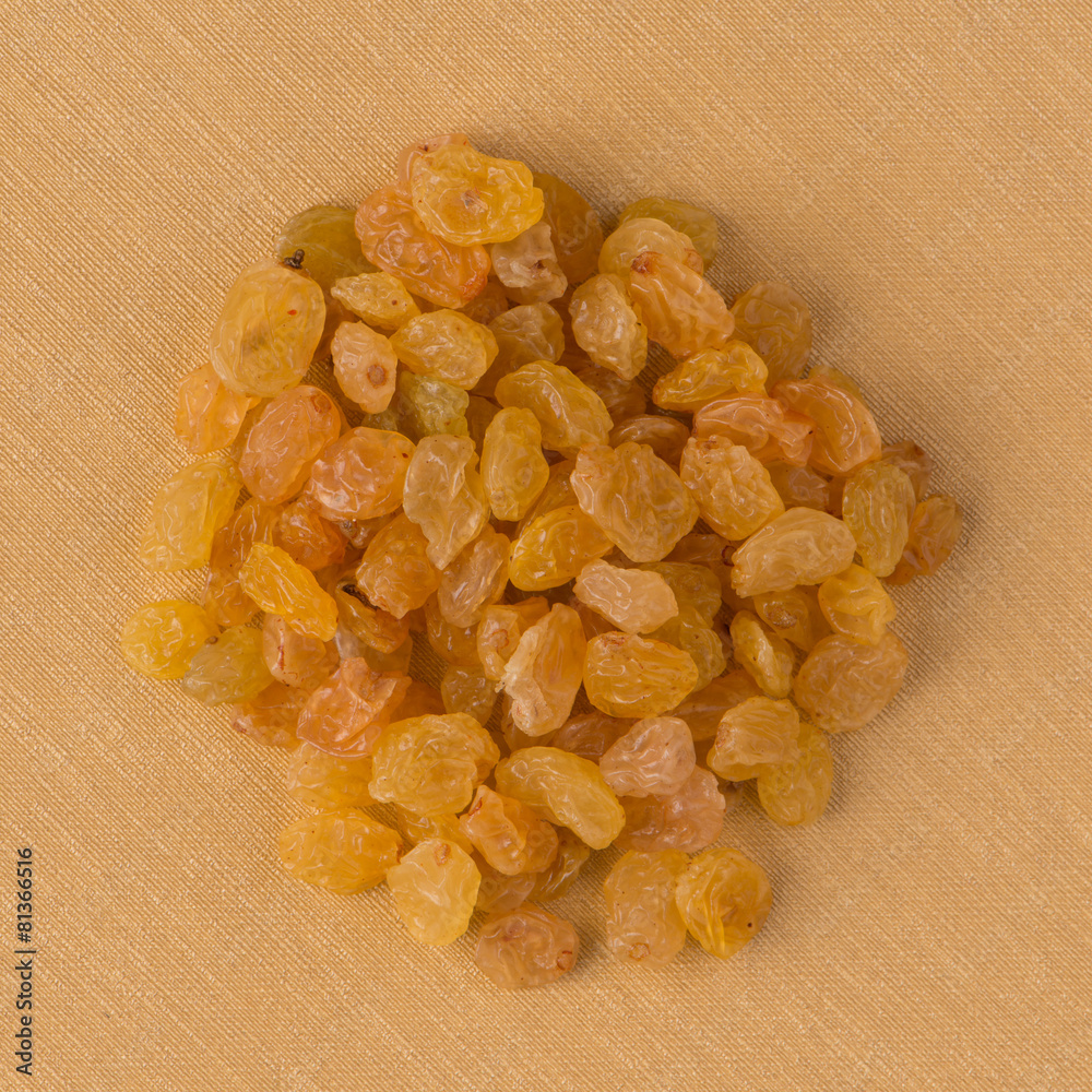 Circle of golden raisins Circle of golden raisins
