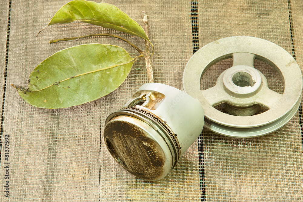 piston, pulley piston, pulley