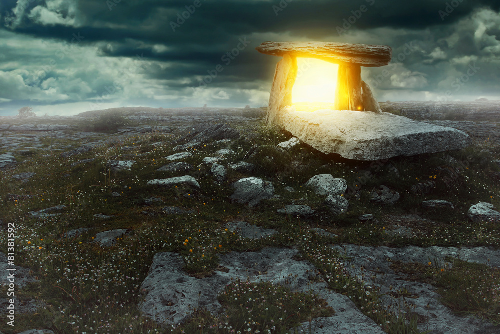 Magical portal in a mysterious land - obrazy, fototapety, plakaty 