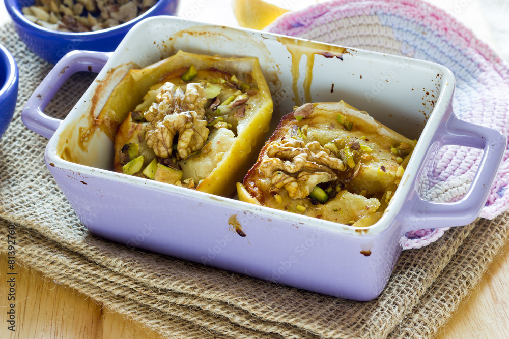 Baked apple with honey and pistachio nuts Baked apple with honey and pistachio nuts