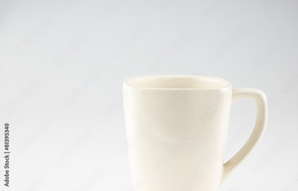 Obraz premium Coffee mug on grey background,Leave space for adding text