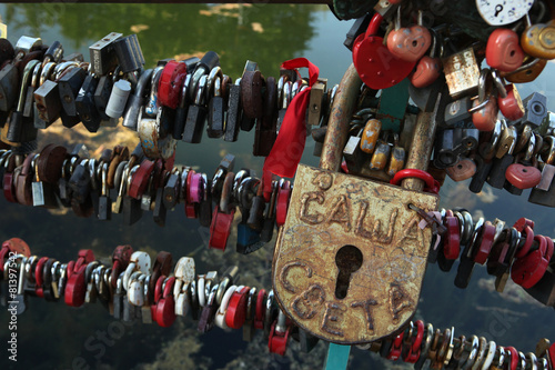 Tablou pe pânză Love locks fixed in the Dmitrov Kremlin, Russia.