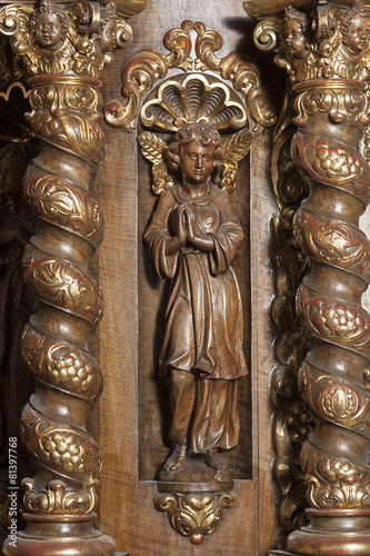 Engelsfigur in der Kapuzinerkirche Wesemlin, Luzern, Schweiz