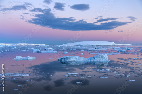 Midnight Sun - Weddell Sea - Antarctica
