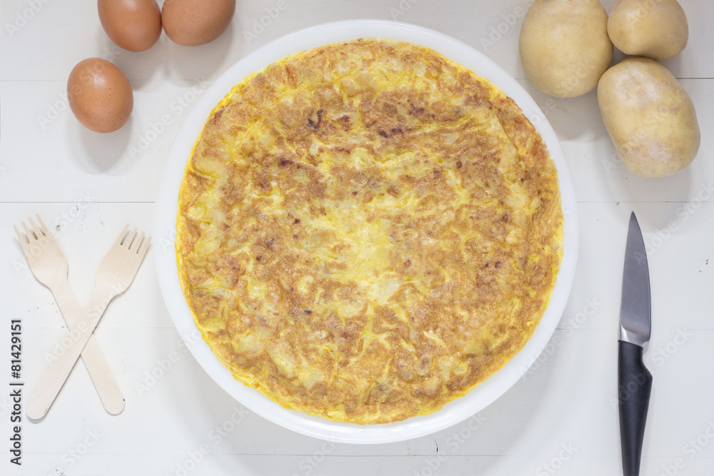 Spanish tortilla or Spanish omelette made with potatoes and eggs Spanish tortilla or Spanish omelette made with potatoes and eggs
