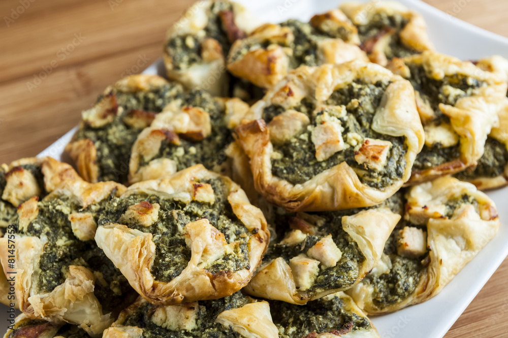 puff pastry with spinach puff pastry with spinach