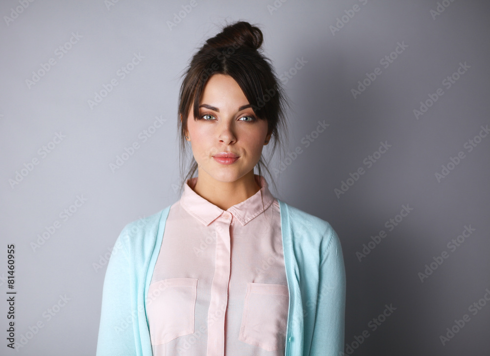 Portrait of an attractive fashionable young brunette woman Portrait of an attractive fashionable young brunette woman