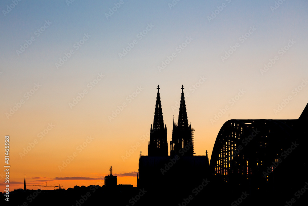 cologne cathedral sundown