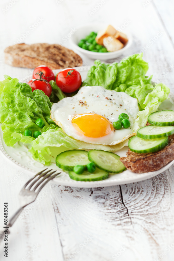 Breakfast with fried egg Breakfast with fried egg