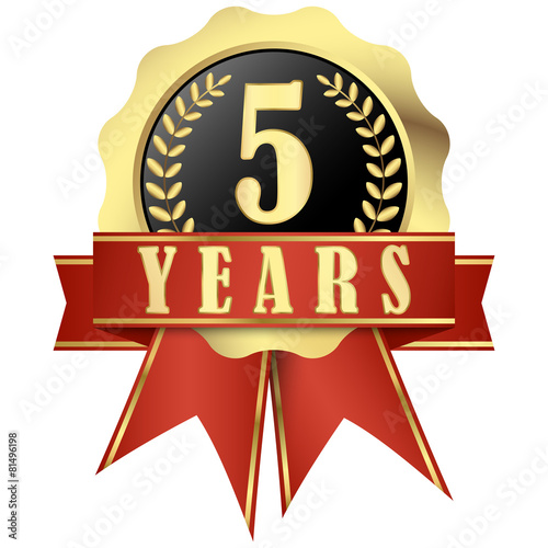 Jubilee button with banner and ribbons for 5 years