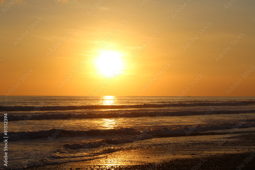 Obraz premium Sonnenuntergang über dem Meer