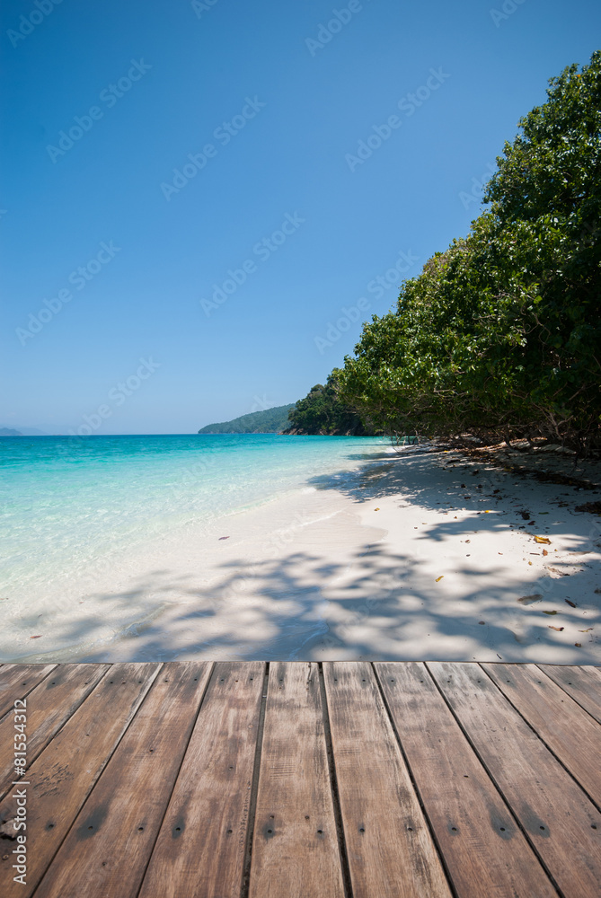 Fototapeta premium emerald color sea water background