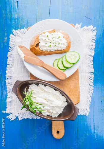 sandwich with cream cheese