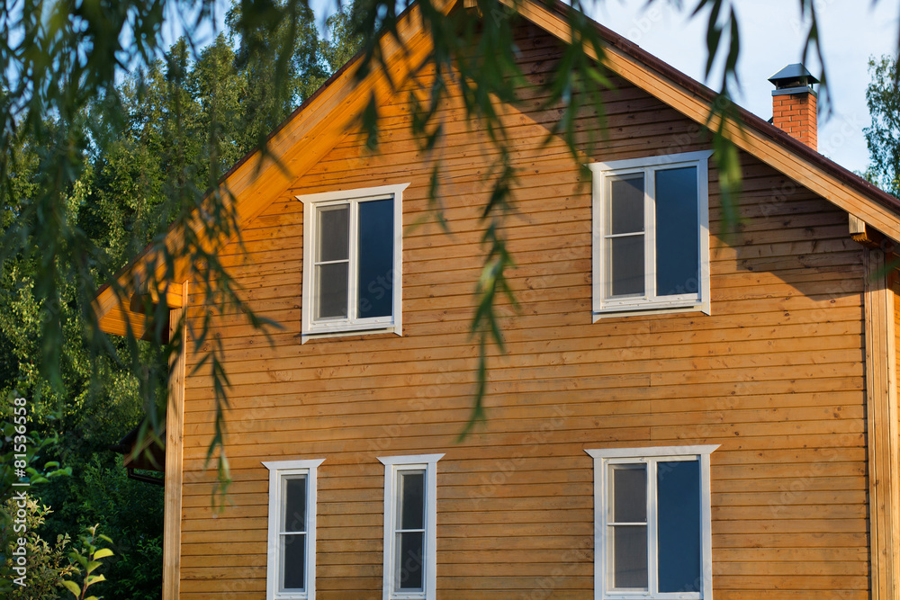 Obraz premium House in the countryside in summer. The Moscow region. Russia.