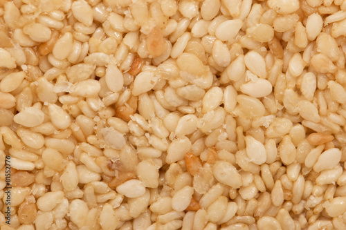 sesame seeds in sugar