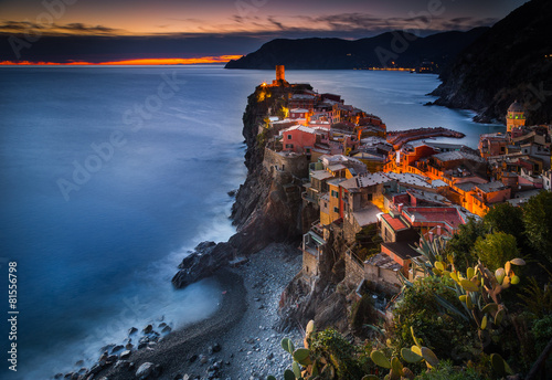 sunset in Vernazza photo