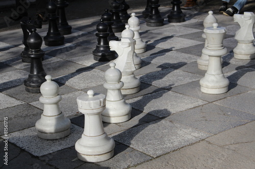 Φωτογραφία A huge chessboard in Hofgarten in Innsbruck, Austria