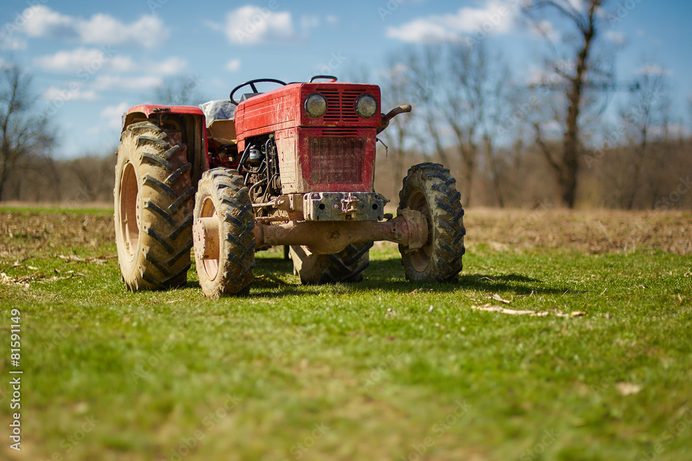Obraz premium Tractor on a field