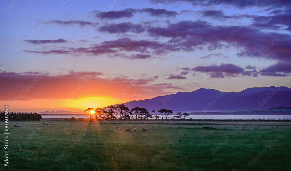 Obraz premium Sunset over New Zealand