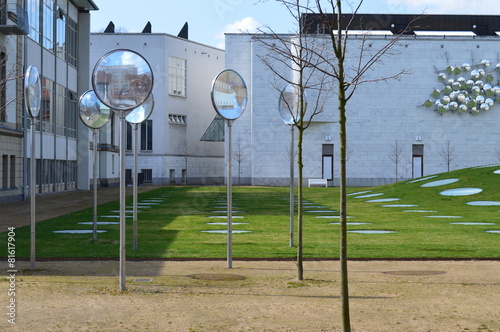 Frankfurt, Kunstmuseum Städel, Außenanlage photo